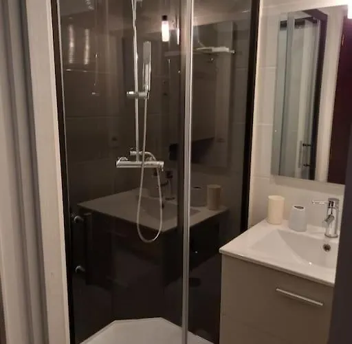 Le Cocoon De Py - Superbe T2 Au Calme Avec Garage * Bagnères-de-Bigorre